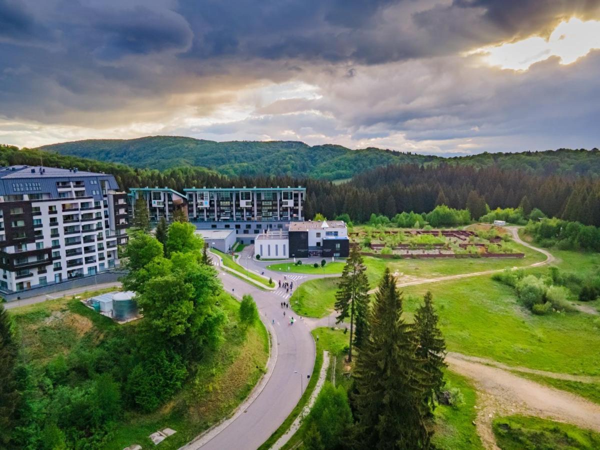Silver Mountain Resort & Spa Пояна-Брашов Экстерьер фото